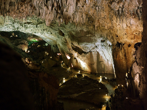 Cueva de Valporquero Cueva de Valporquero